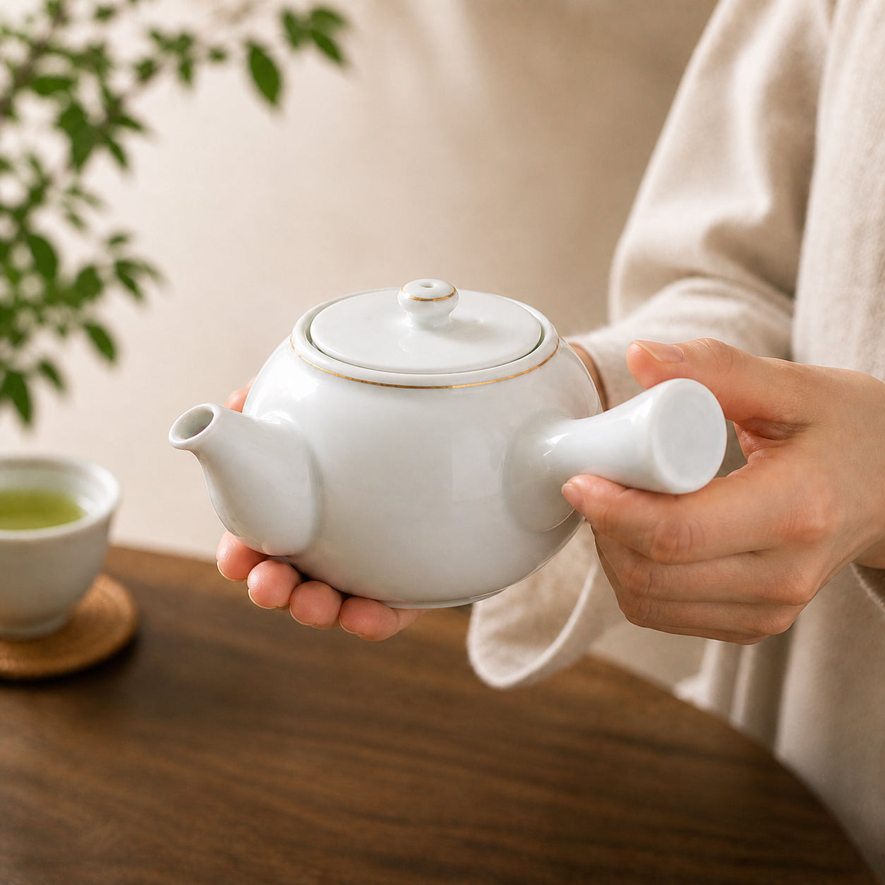 有田焼 白マット 茶器セット｜横手急須＋湯呑2客＋茶葉付｜桐箱入り｜ギフト対応